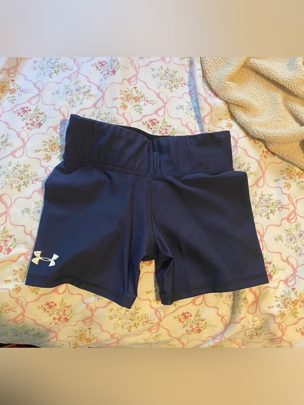Under Armor Girls shorts